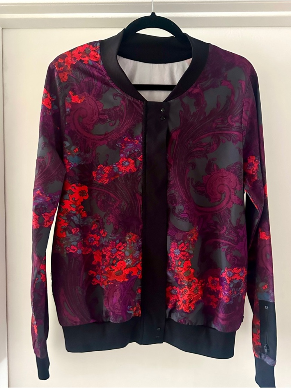 Fabletics | Ithaca Bomber Jacket - Picture 3 of 9